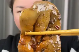 安康鱼肝吃不腻呀，细腻绵软入口即化，又香又鲜美我超爱视频封面
