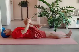 膝关节不好，每天3个黄金动作，锻炼养护膝盖，让走路变轻松
