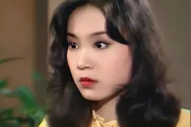 刘雪华  VS  潘虹  年轻时颜值对比你更喜欢谁视频封面