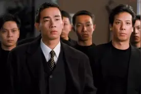 巅峰产生虚伪的拥护，黄昏见证真正的信徒。