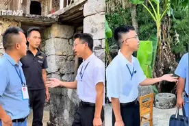 满嘴屁话的满级专家：让农民给猪圈装空调，建议一个梨卖1万块钱