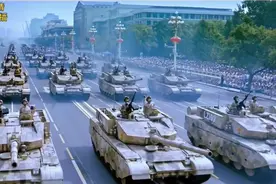 2019国庆大阅兵“装备方队”震撼亮相！#中国视频封面