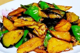 土豆茄子超好吃的做法，鲜香绵软又入味，下饭更美味，家人特喜欢视频封面