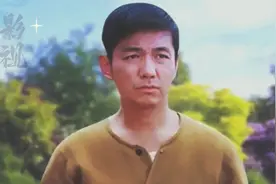 爱情是脆弱的不堪一击视频封面