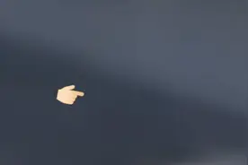 最后一句英文自行翻译Lucky, you idiot.视频封面