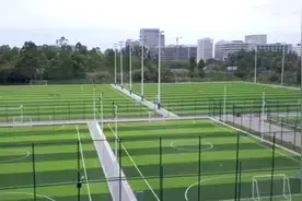 广州足球公园球场迎新动态：中建四局拿下23.56亿大单视频封面