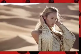 Candice Swanepoel & Josephine Skriver｜Runway Moments