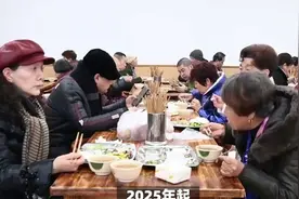 2025年起，黑龙江迎来养老金上涨好消息，医保、补贴也将有新变视频封面