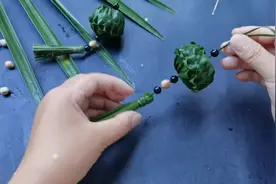 棕叶编织扇子吊坠挂件小铃铛详细教程，棕榈叶编织好看的小铃铛