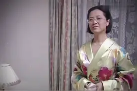 男人凭借着一口肉麻的散文诗，成功骗取富婆欢心