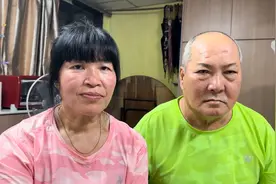 香港做足浴工月入三万，一人上班养全家，伺候老公四年无怨无悔视频封面