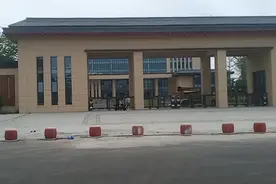 鹤壁外国语学校高中部新址一览视频封面