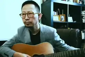 毒舌丁太升倾情演绎《三月里的小雨》网友：唱的也不行啊