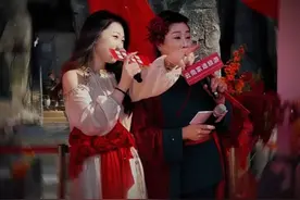 不是爱情来的迟是你没穿凯乐石.