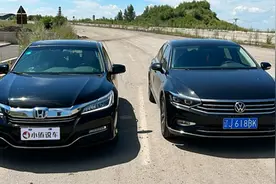 迈腾330vs2.4L雅阁！同为186匹马力，你猜谁更快？#抖音汽车