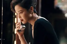 所有人都在等着看至真园的笑话，宝总却出面替李李解决了危机