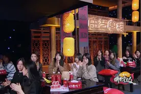 王惠重登舞台演绎鼓曲串烧，郭麒麟为母亲加油视频封面