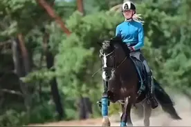 欧洲美女马术视频封面