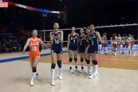 正播世界女排联赛！中国女排3比0暴揍法国，决胜时刻，彻底打疯了