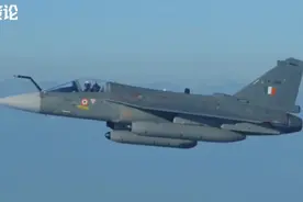 歼10CE紧急起飞，击落阵风和苏30MKI，20架根本不够用视频封面