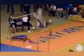 马艳红这套高低杠动作完美视频封面