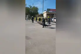 终于找到快速扑灭车辆自燃明火的方法了！