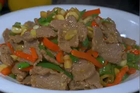 牛肉要怎样炒才滑嫩好吃又入味呢，试试这个方法，下酒又下饭，