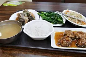 对糖友老张来说，改变吃饭顺序降血糖，难道只是一句善意的谎言？视频封面