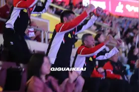 孙颖莎连追6分，看台上的coco激动起身欢呼！视频封面