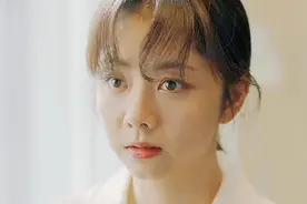 女孩被老板刻意针对，离职后成功逆袭，惊艳所有人视频封面