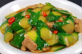 以后黄瓜买回家你就像我这样做，清脆爽口，好吃又下饭