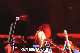 徐子尧穿露脐装太美，肚子上肉肉可爱，身材前凸后翘却不失优雅！视频封面