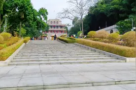 中越边境，中国友谊关口岸，很多越南妹子就是从这进入广西的视频封面