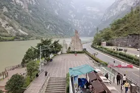 胜利村视频封面