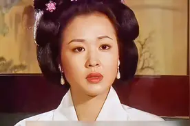 杨广终于明目张胆的休掉了自己的老婆，然后娶了自己的小妈！
