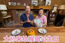 小天妈妈来加拿大伺候女儿坐月子圆满要回国之前抱外孙依依不舍