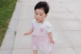 哥哥放假回家看爷爷奶奶，结果被传染手足口病。发高热。视频封面