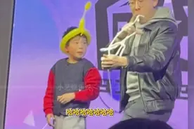 小孩哥：ber, 哥们儿，你把肠子扯出来了！