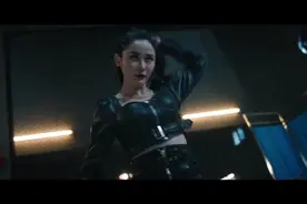 大灯闪闪的美女打架我最爱看了视频封面