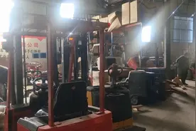 二手叉车市场视频封面