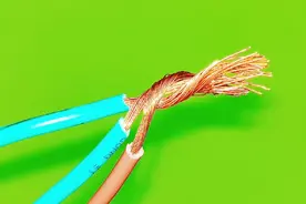 3根软铜线怎么接一起？学徒电工干了2年，才把这种专业接法学会