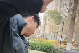 被人拽头发 怎么反击