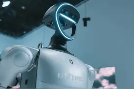 王兴兴演讲《相信》，超炫的机器人视频封面