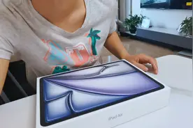 ipad air6
13英寸真的好大吖，巨轻薄，我都怕我给折断了😰#Apple
