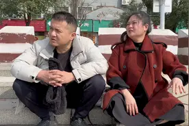 马东梅买房子办酒席，老婆找我拿钱去吃酒，我要她先打白条以后还视频封面