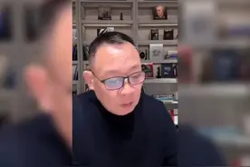 胖东来对未来的理念:书香满溢的静谧角落，与智者共话人生。🍀