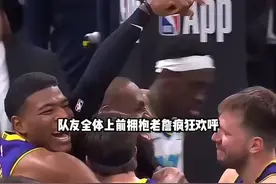#绝杀时刻# 湖人队绝杀步行者队，詹姆斯补篮完成绝杀！🏀🏆视频封面