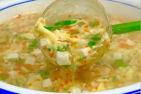 豆腐汤这样做才地道好喝，清淡不油腻，暖心暖胃，一看就好喝美味