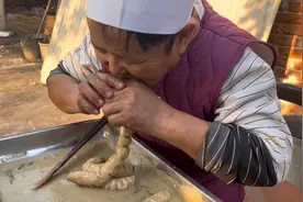 花大价钱买过来的“皮油条”啤酒大厨一顿花式烹饪，出锅太美味了