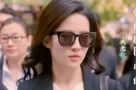 王鹤铮伤感情歌《爱我就跟我走》旋律优美，深情感人，百听不厌视频封面